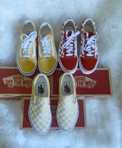 VANS Nuevos $70, por los tres pares.