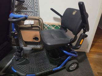 Mobility scooter