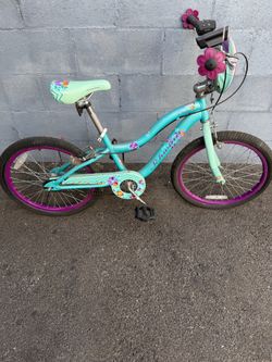 Girls schwinn bike