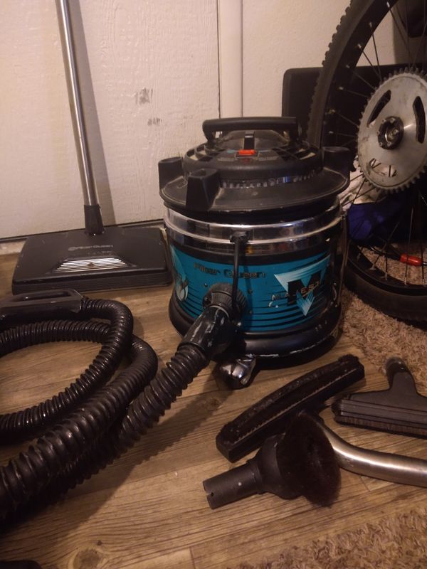 Filter queen majestic limited edition vacuum for Sale in Phoenix, AZ OfferUp