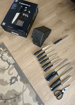 Henkel Knives 14 piece set with block