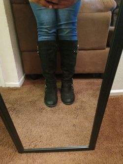 Black Boots size 9. Best offer pick up!