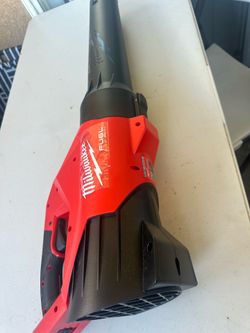Milwaukee. M18