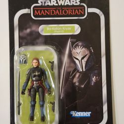 RETRO KENNER CARD.  STAR WARS THE VINTAGE COLLECTION.  THE MANDALORIAN.  BO-KATAN KRYZE 3.75 " ACTION FIGURE. 