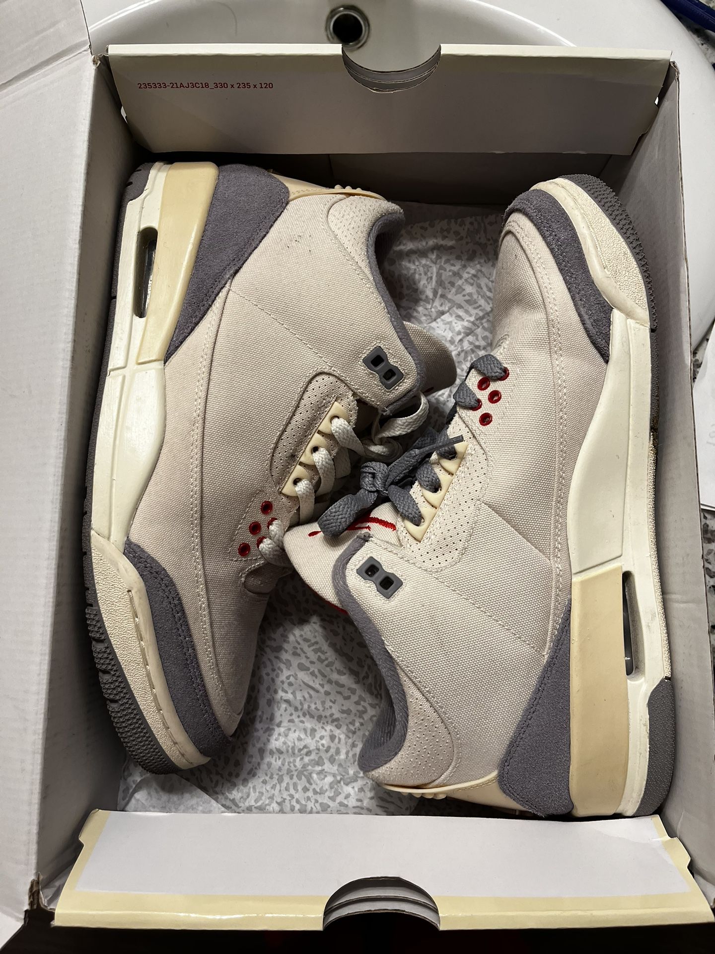 Jordan 3 “Muslim” Size 8.5 M USED
