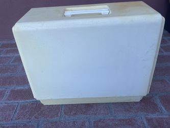 Singer sewing machine with hard case cover Tested Works Perfectly when you come ill fully test it for you model 638