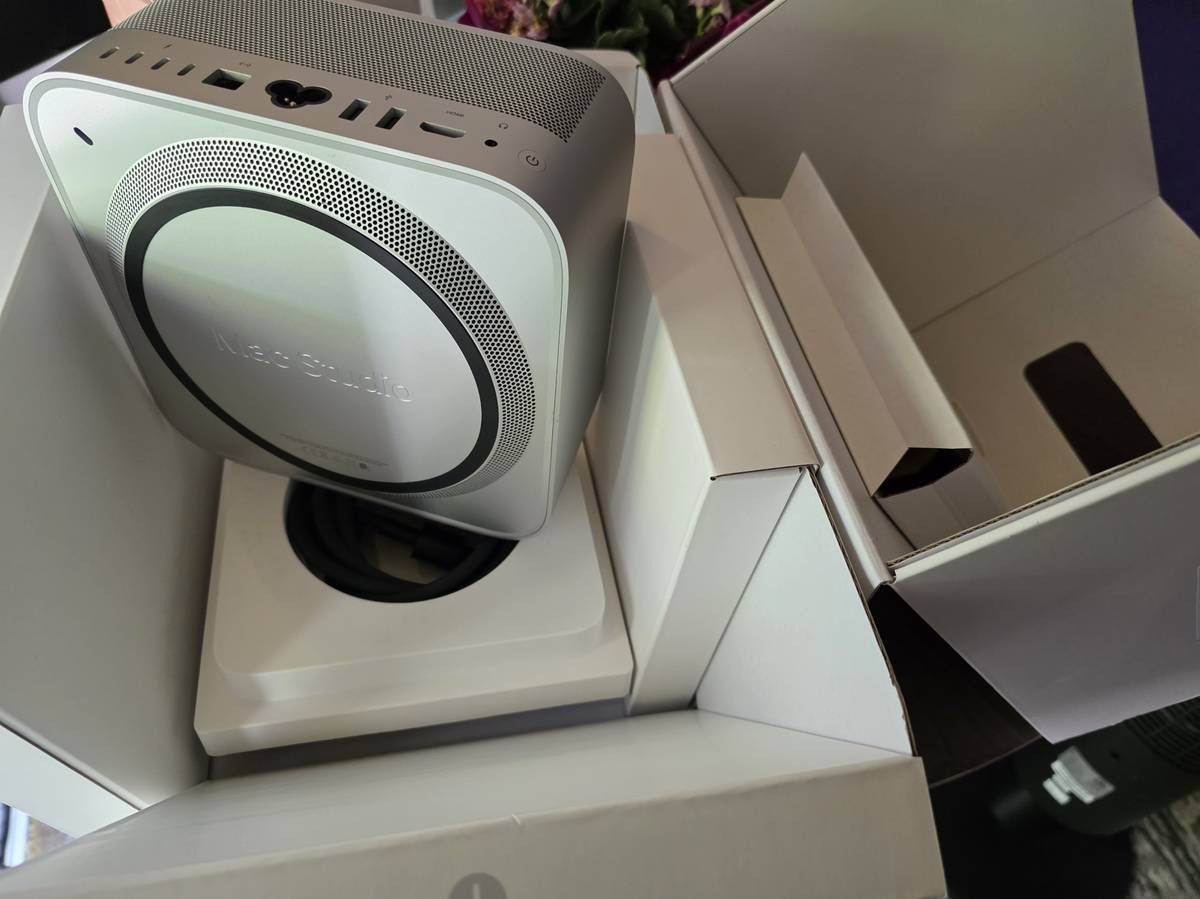 New Mac Studio M1 Max Sale