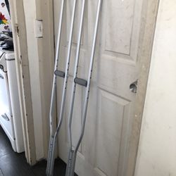 Crutches 