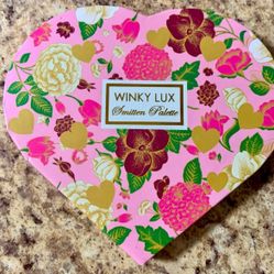 Winky Lux Smitten Eyeshadow Palette 