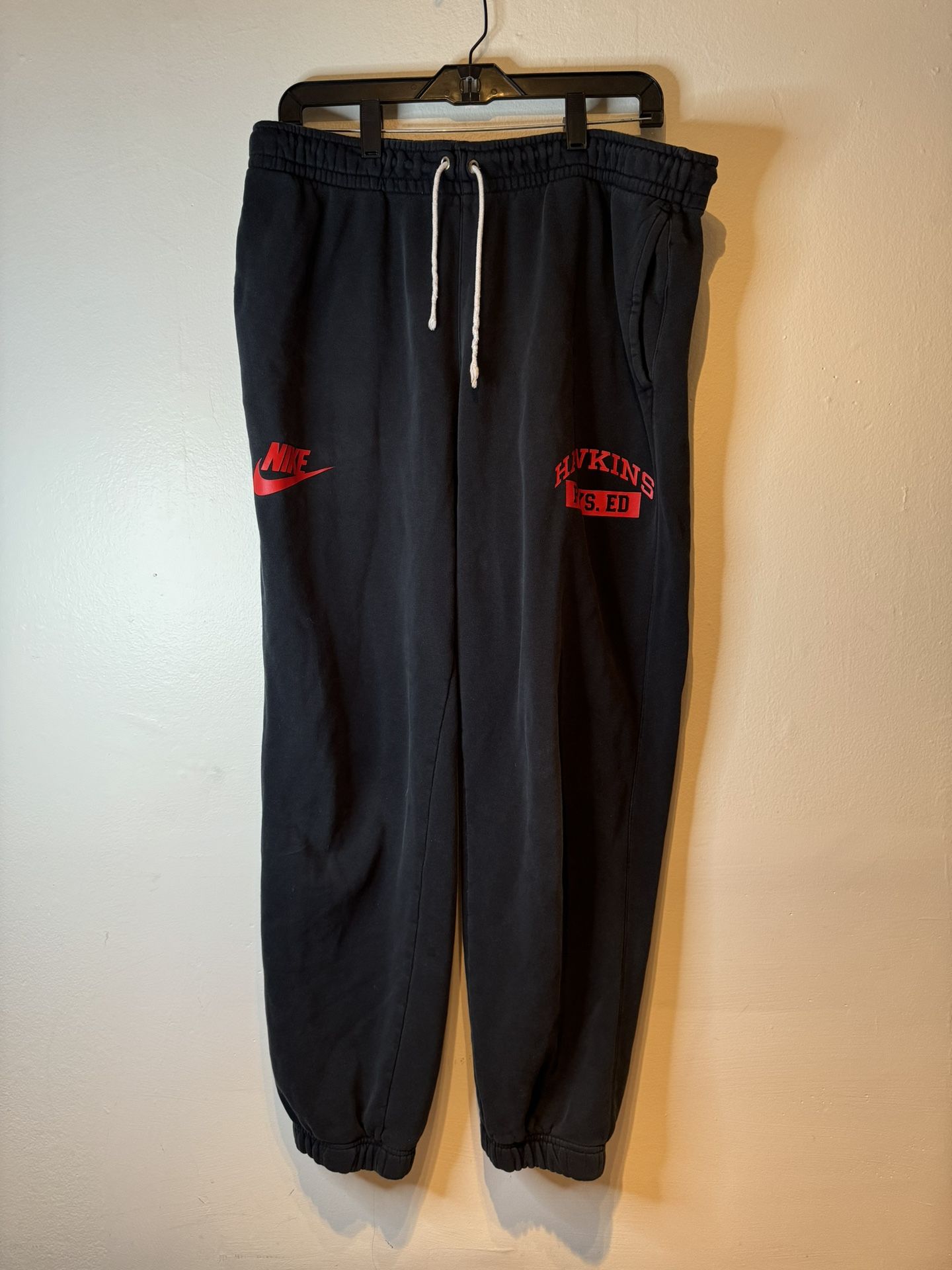 Nike X Stranger Things Sweatpants Mens XL Joggers Hawkins Phys Ed Logo Gym Set