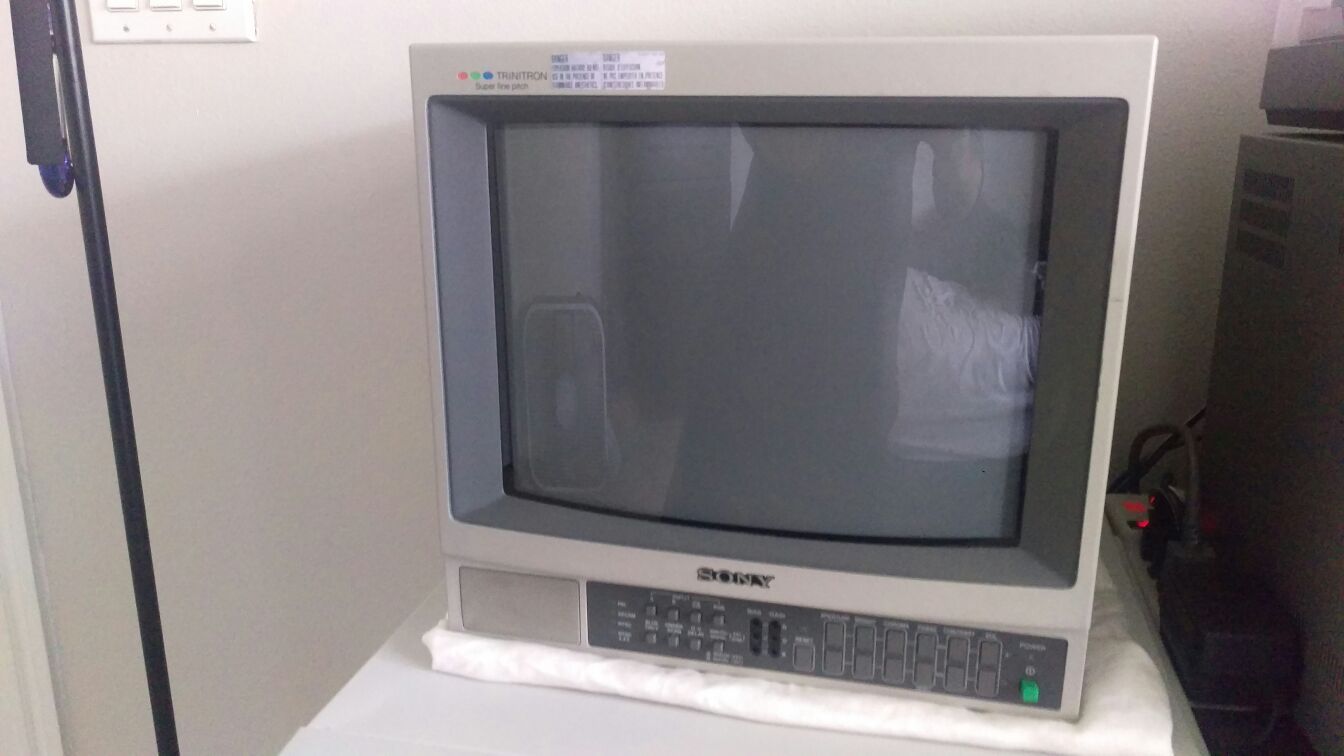 13" Sony Trinitron Super Fine Pitch 1343MD PVM