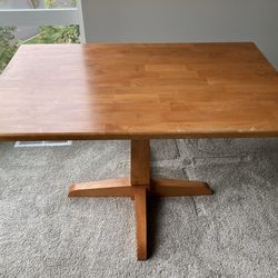 Dining / office table made of Maple wood