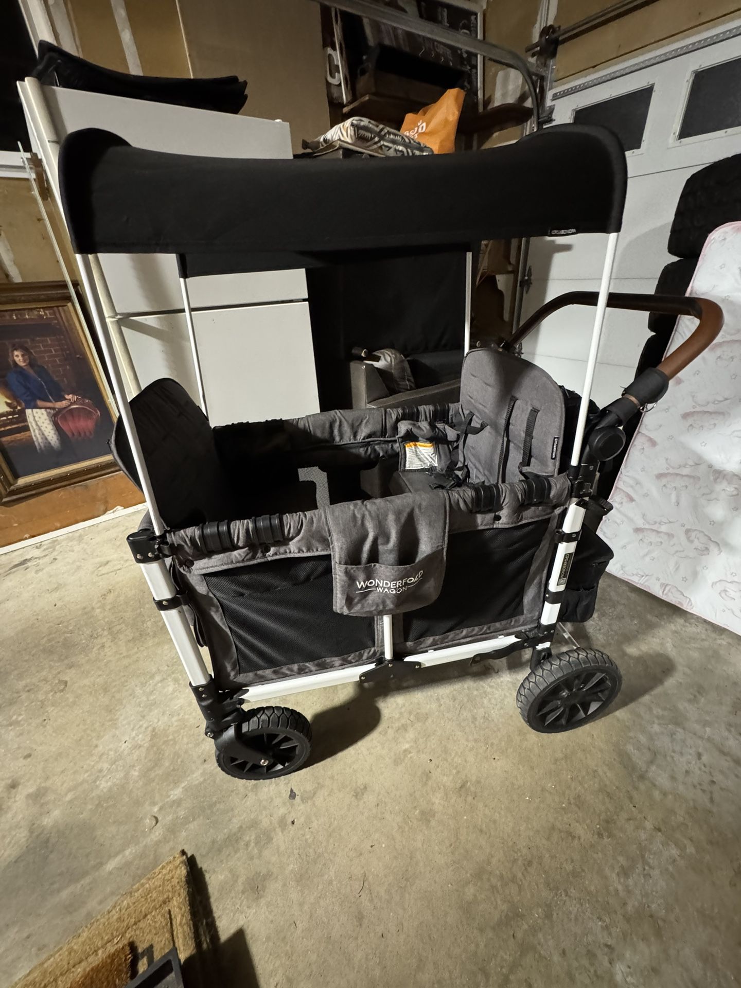 Wonderfold W4 Luxe Stroller Wagon w/accessories