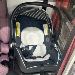 Brand New Graco Baby Car seat For Newborn