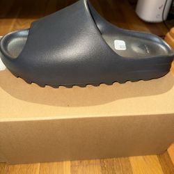 Onyx Yeezy Slide 