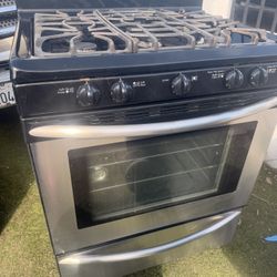 Stove Frigidaire