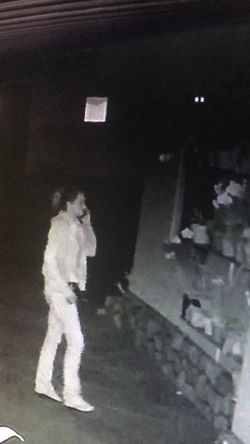 esta persona se metio anoche abril 7 arrobar ami propiedad si alguie la reconoce fabor de contactarme se los boy agradecer