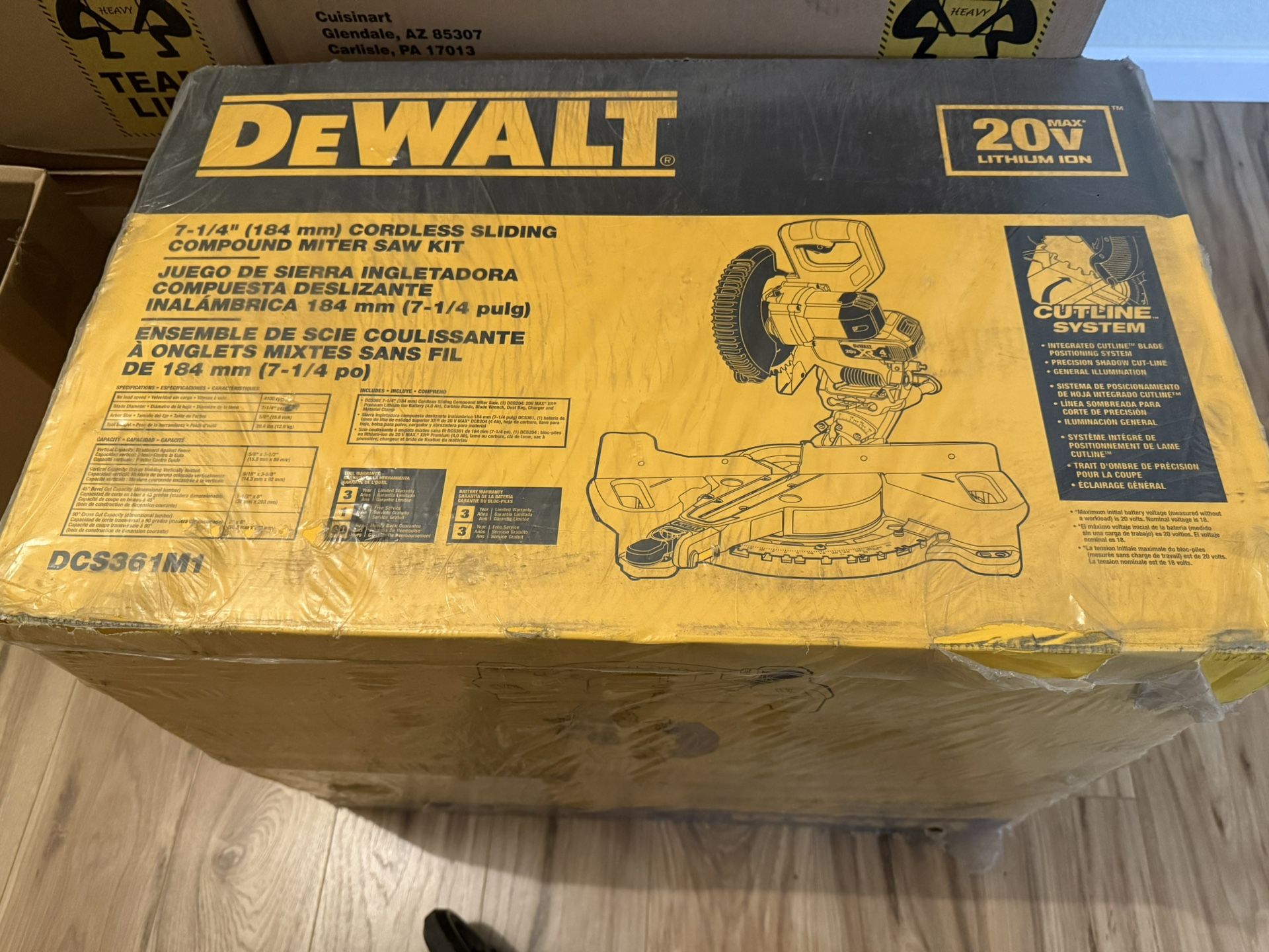DEWALT 20V MAX Cordless 7-1/4 in. Sliding Miter Saw with (1) 20V