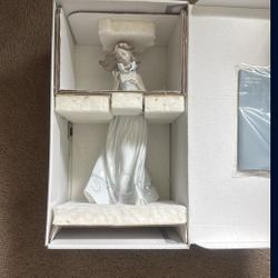 LLADRO- Lady With A Butterfly- In Box- No Chips Or Cracks- 50-% Off