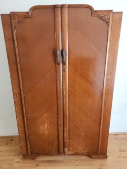Free Armoire