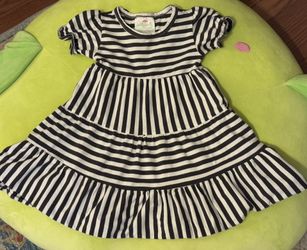 Box of Girls Clothes 3T Great Condition 