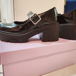 Women Shoes Size 6