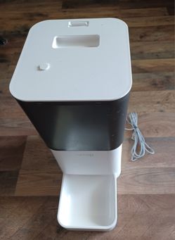 Automatic Cat Feeder