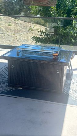 Outdoor fireplace