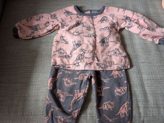 18m gender neutral sweater/sweats set