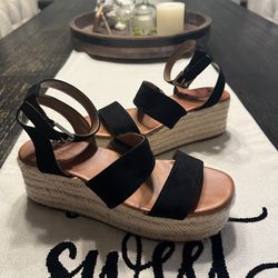 American Eagle Wedges, Size 7 In Good Condition!
