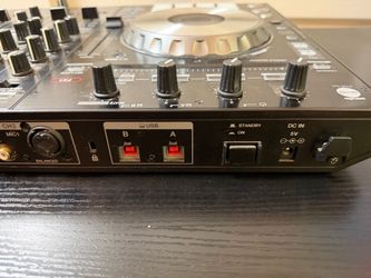 Pioneer DJ Controller with Serato