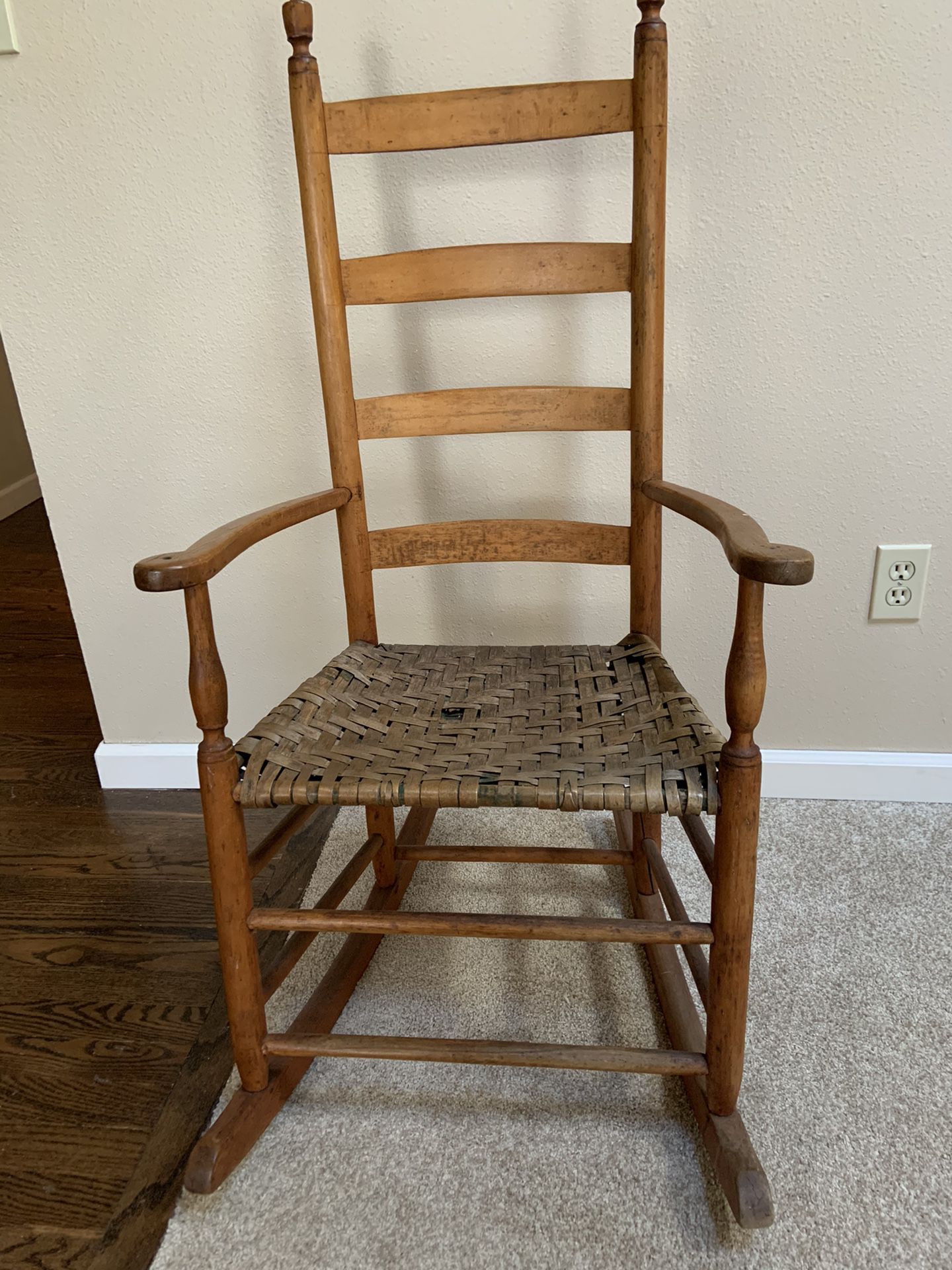 Primitive vintage Rocking Chair