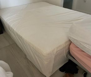 Queen mattress