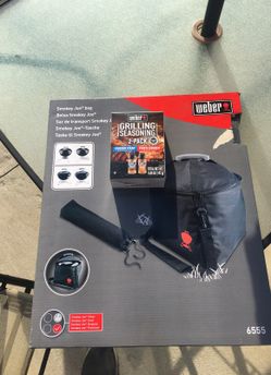 Weber 6555 smokey joe carrying bag. Includes FREE two pack of Weber seasoning!