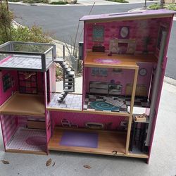 Barbie dream doll house