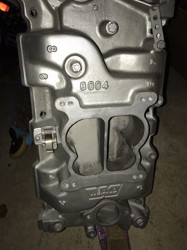 Weiand 8004 small block chevy intake manifold