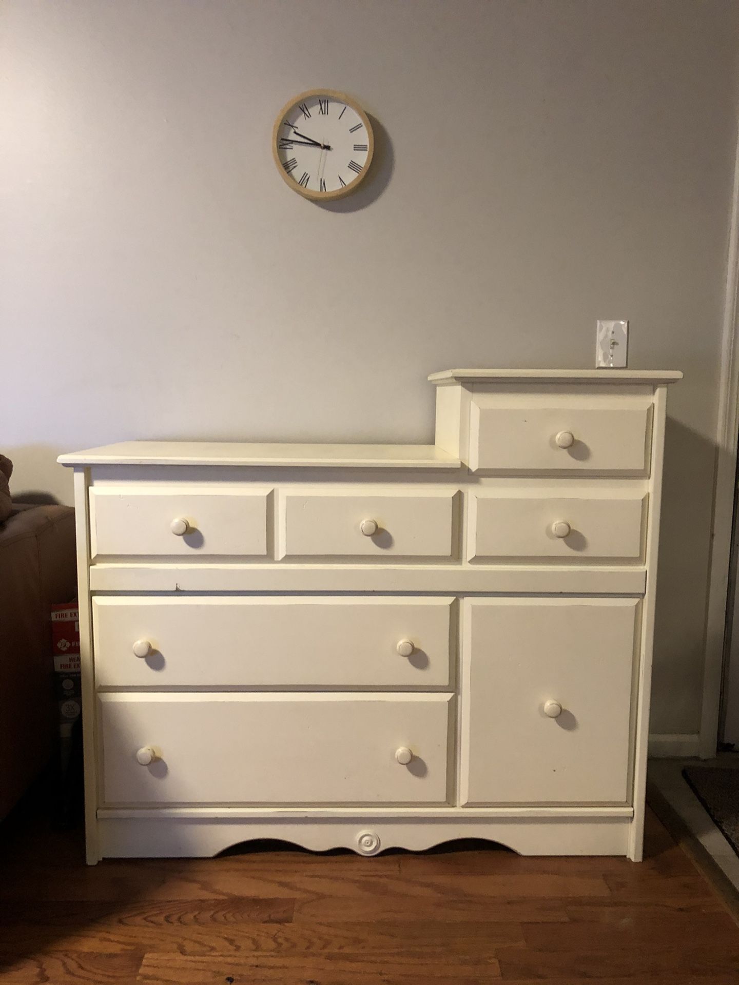 Baby changing dresser