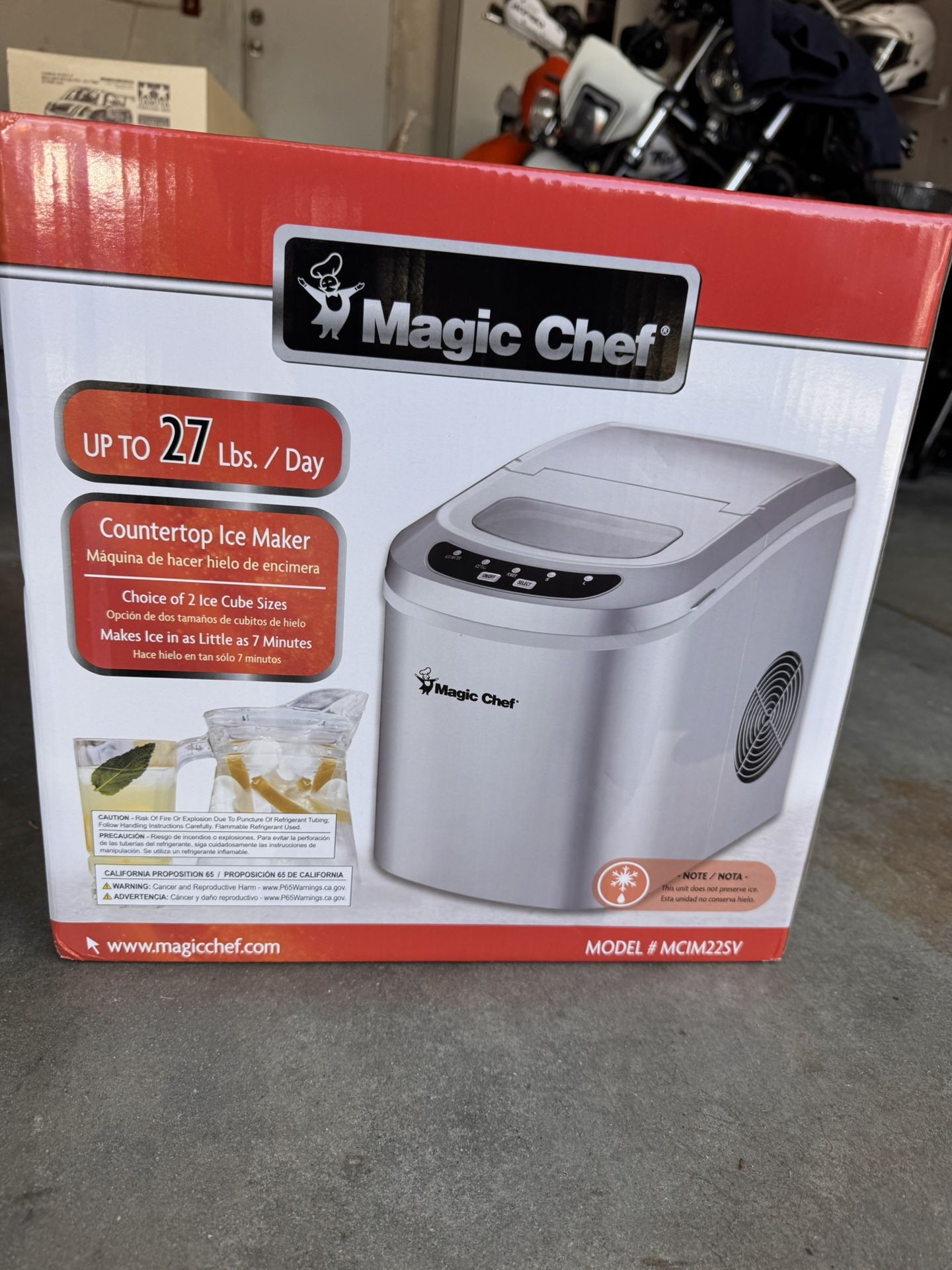 Magic Chef 27Lb-Capacity Ice Maker Brand New