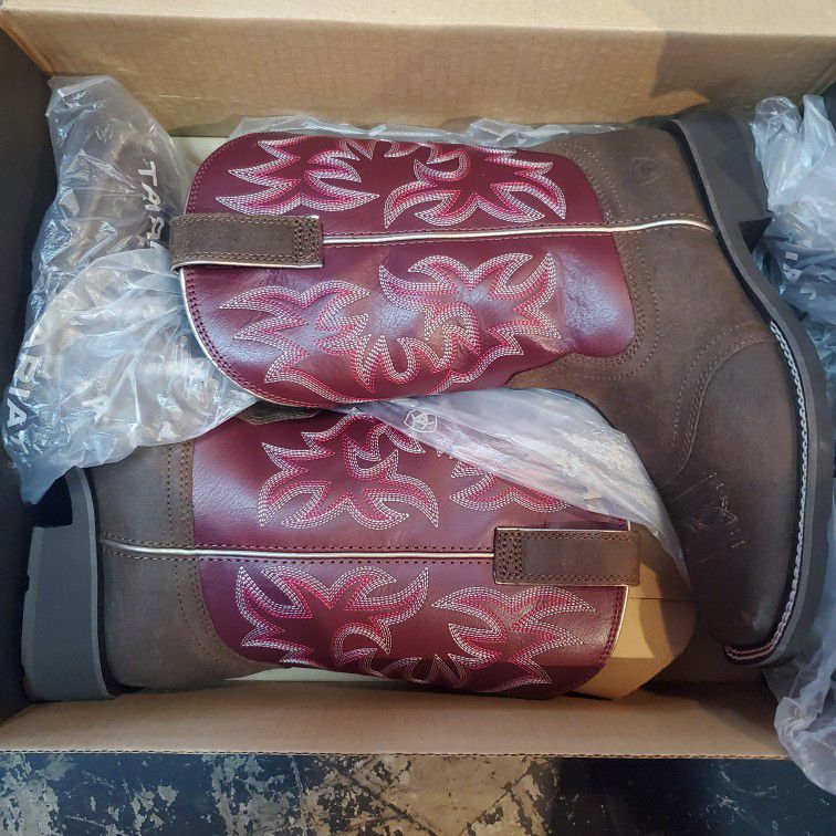 Ariat Boots Size 8