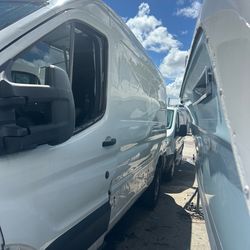 Left front door Ford transit