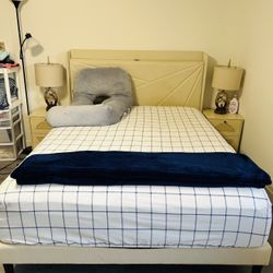 Beauty Rest Queen Mattress with Bed Frame