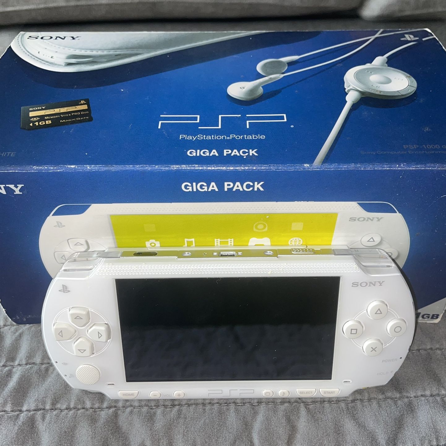 携帯用ゲーム機本体 PSP GIGA PACK PSP](本体)プレイステーション・ポータブル スピリティッド