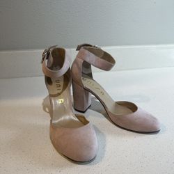 Women’s Size 7.5 UNISA Strapped Heels 