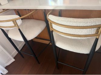 Counter hight chairs. Set of 2.