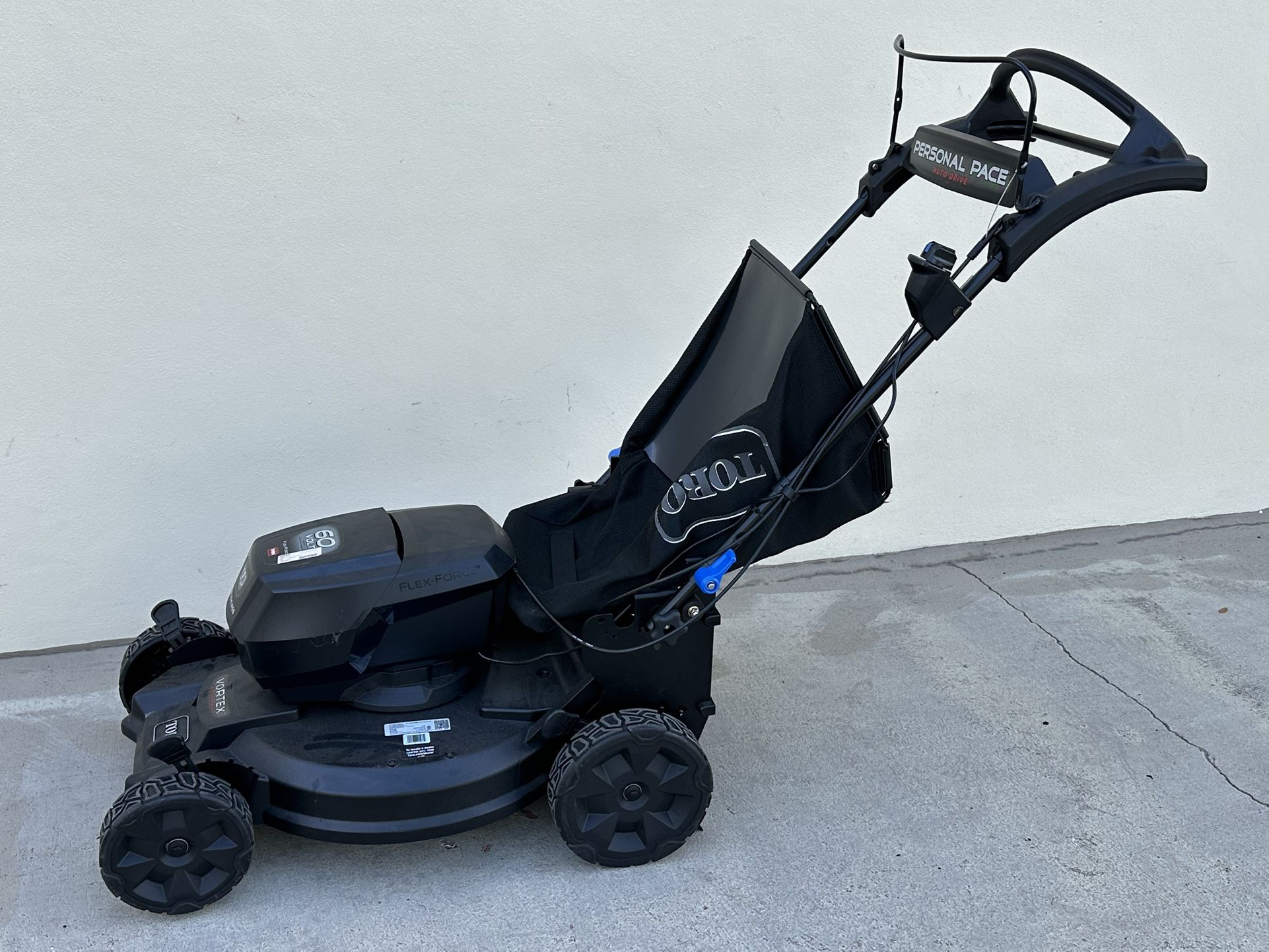 Toro Electic Lawnmower Brushless 60v