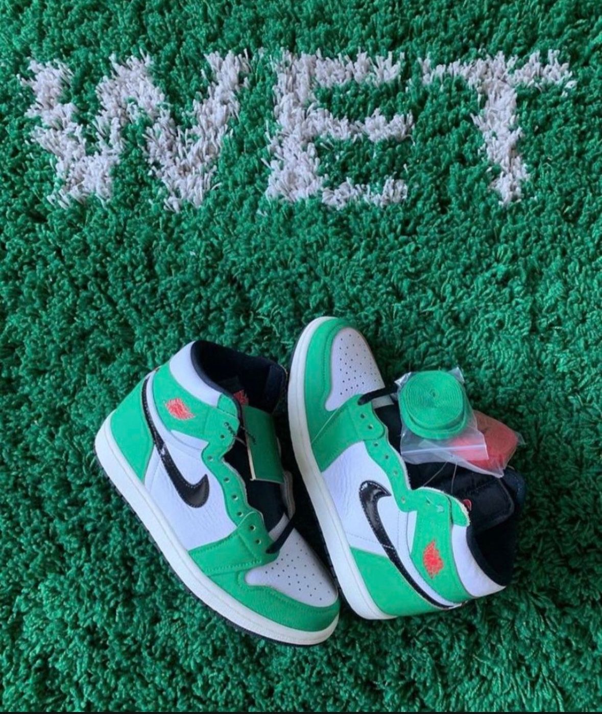 JORDAN 1 LUCKY GREEN