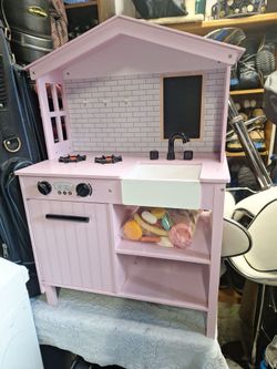 24x36x14  kidkraft play kitchen  and accessories