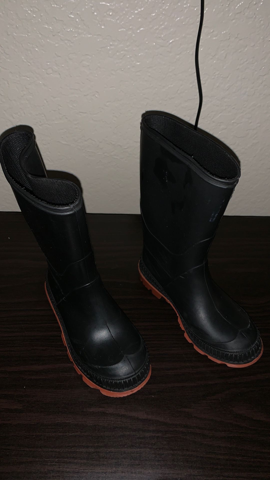 Kids rain boots 12