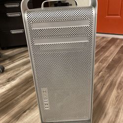 Apple Mac Pro MB871LL/A Desktop