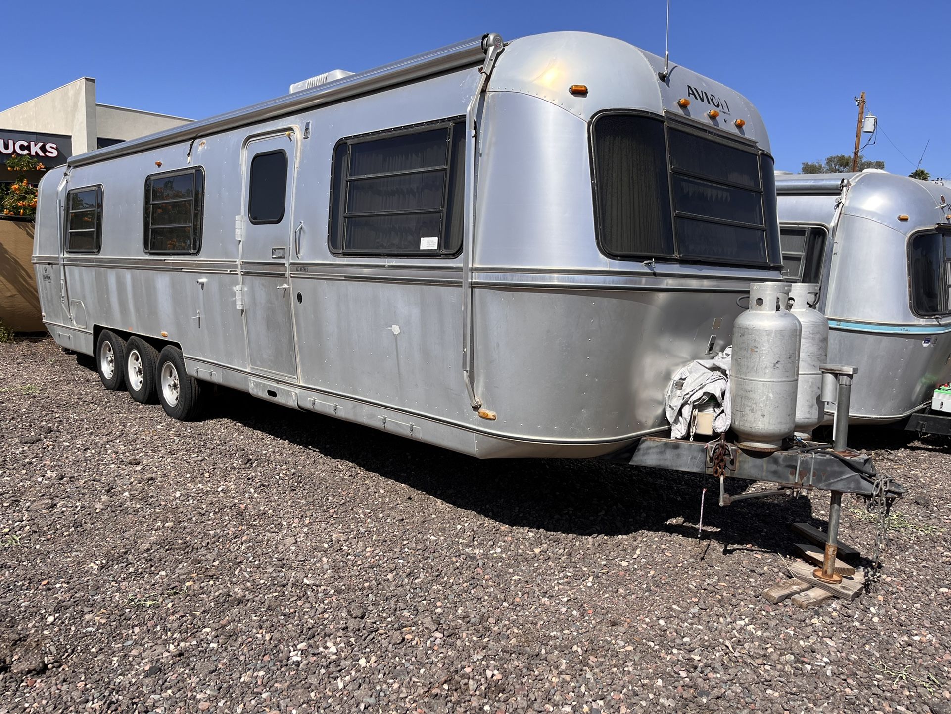 1986 Avion Airstream Trailer